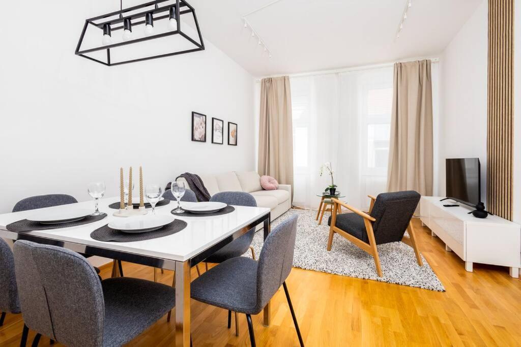 Orestaliving - 2Br On The Danube Canal Wien Exteriör bild